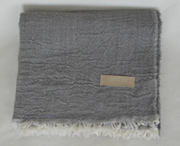 Plaid "Minu", 100% Wolle, Größe 140 x 200 cm, verschiedene Farben, superleichte Qualität
